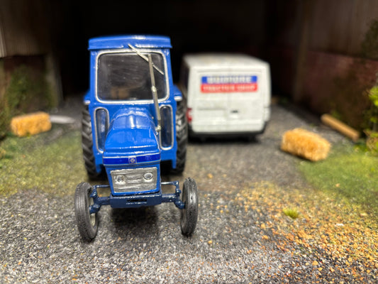 1971 Leyland 384 Tractor White metal 1:32 scale boxed