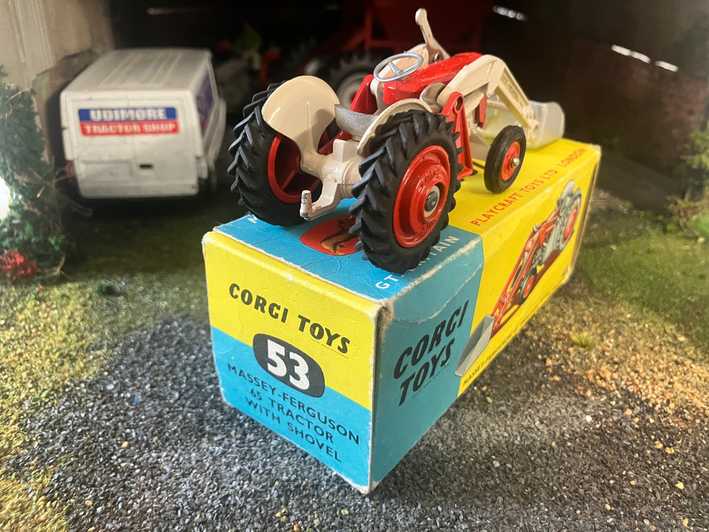 Corgi 53 Massey Ferguson 65 Tractor with loader shovel boxed