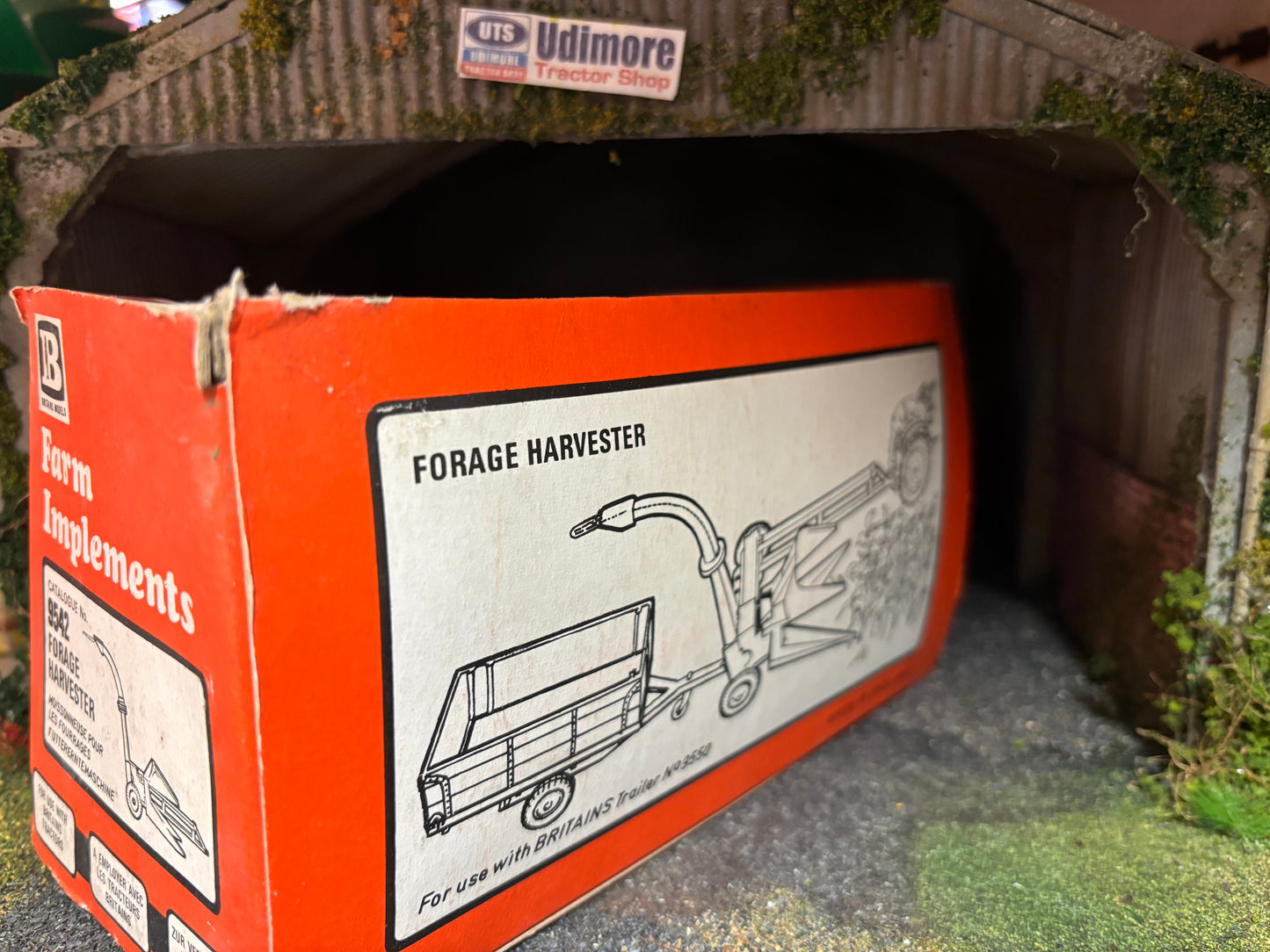 9542 Britains Trailed Forage Harvester 1:32 scale obsolete straw box
