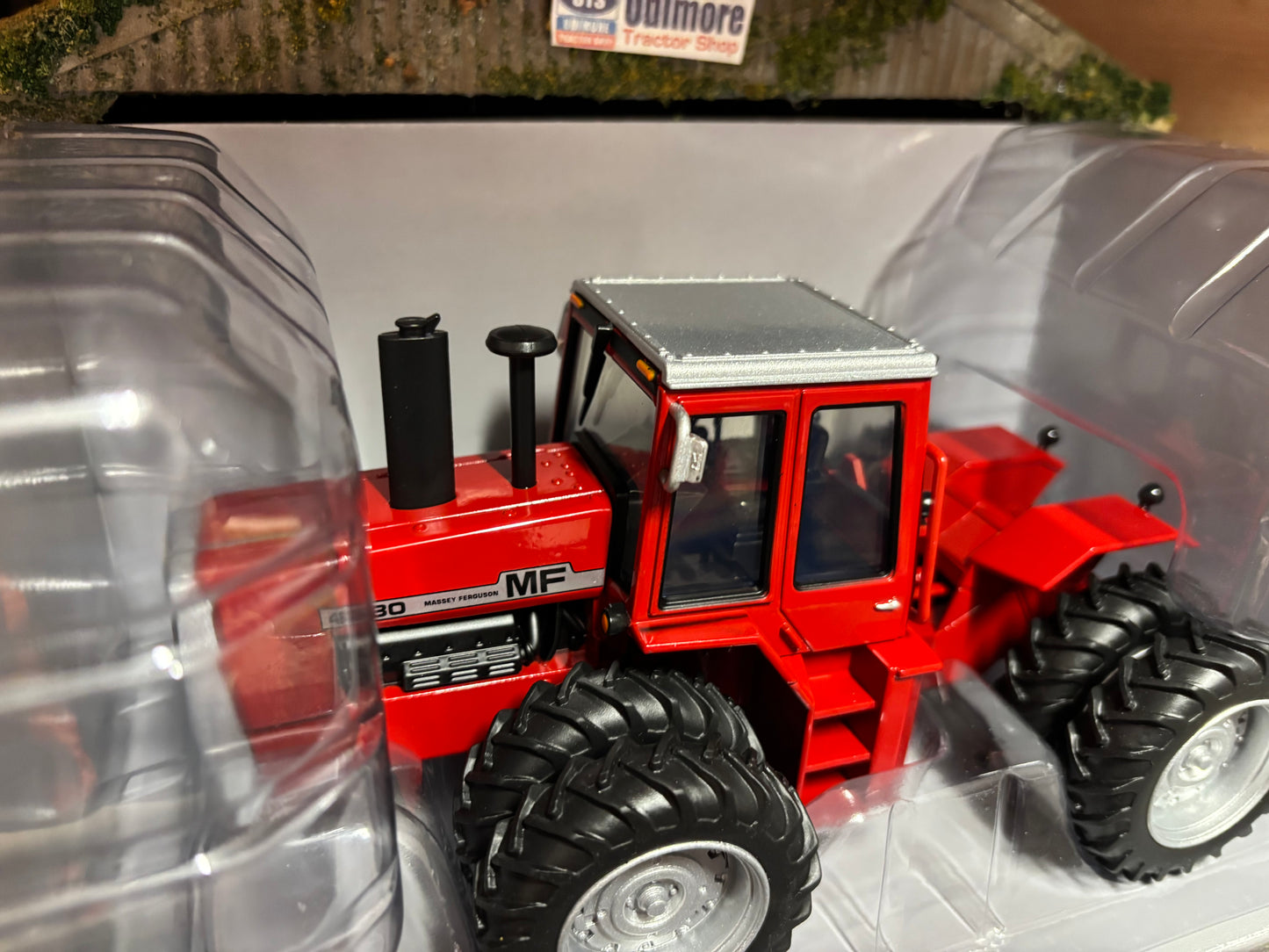 Massey Ferguson 4880 Prestige Tractor 1:32 scale ERTL 16439