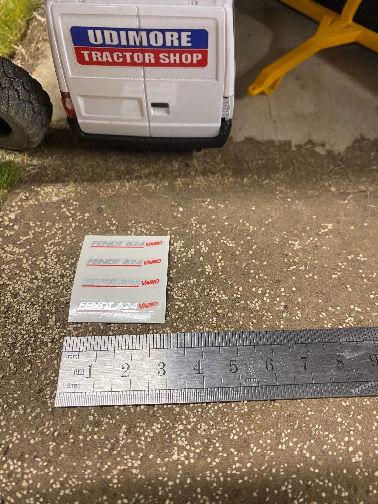 Fendt 824 Tractor silver red decals Professional pre cut High quality vinyl farm machinery decals 1:32 scale Image 3