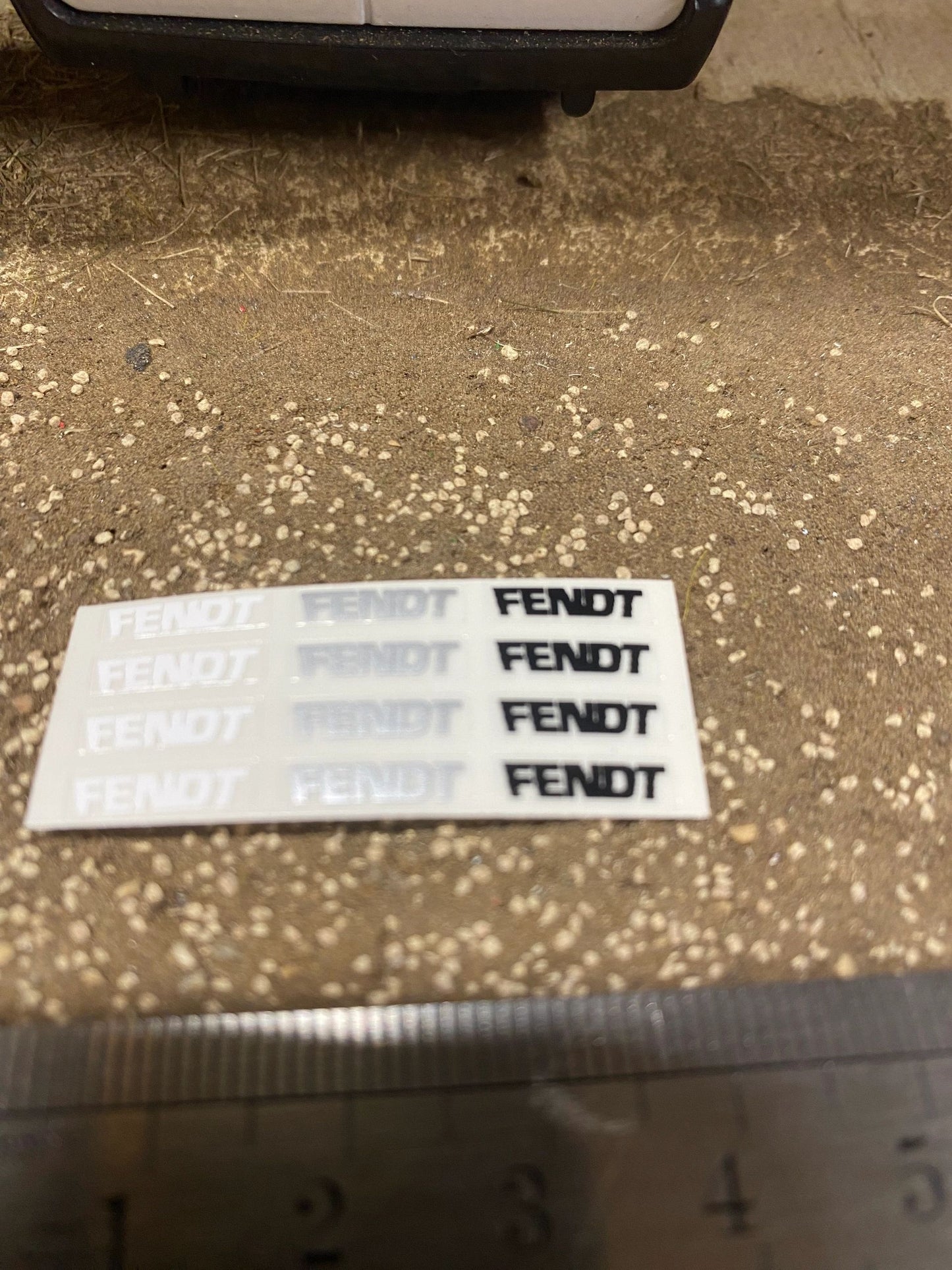 Fendt x 12 Professional pre cut High quality vinyl tractor farm machinery decals 1:32 scale Image 3