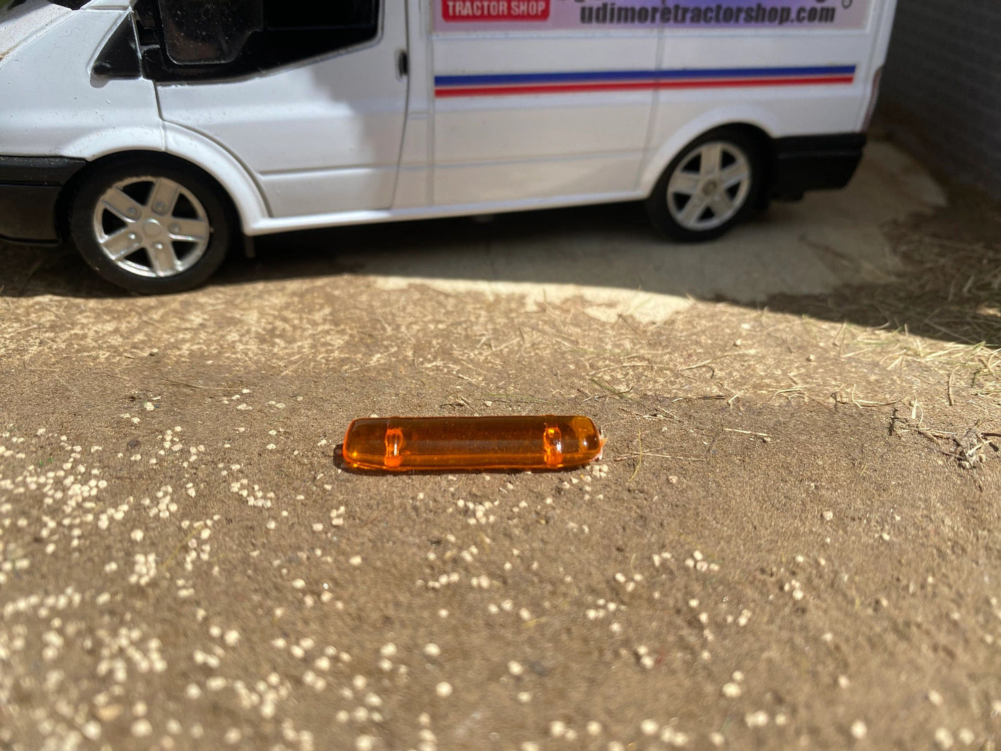 Flashing light bar beacon 27mm tractor truck 1:32 scale Image 4