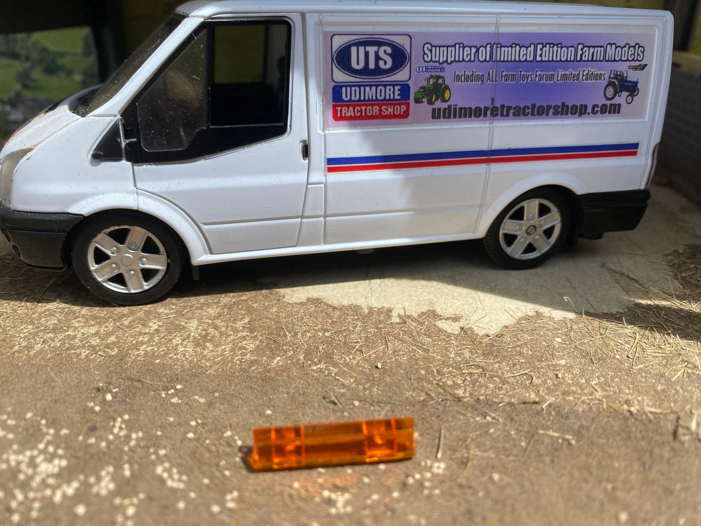 Flashing light bar lamp beacon 22mm tractor truck 1:32 scale Image 3