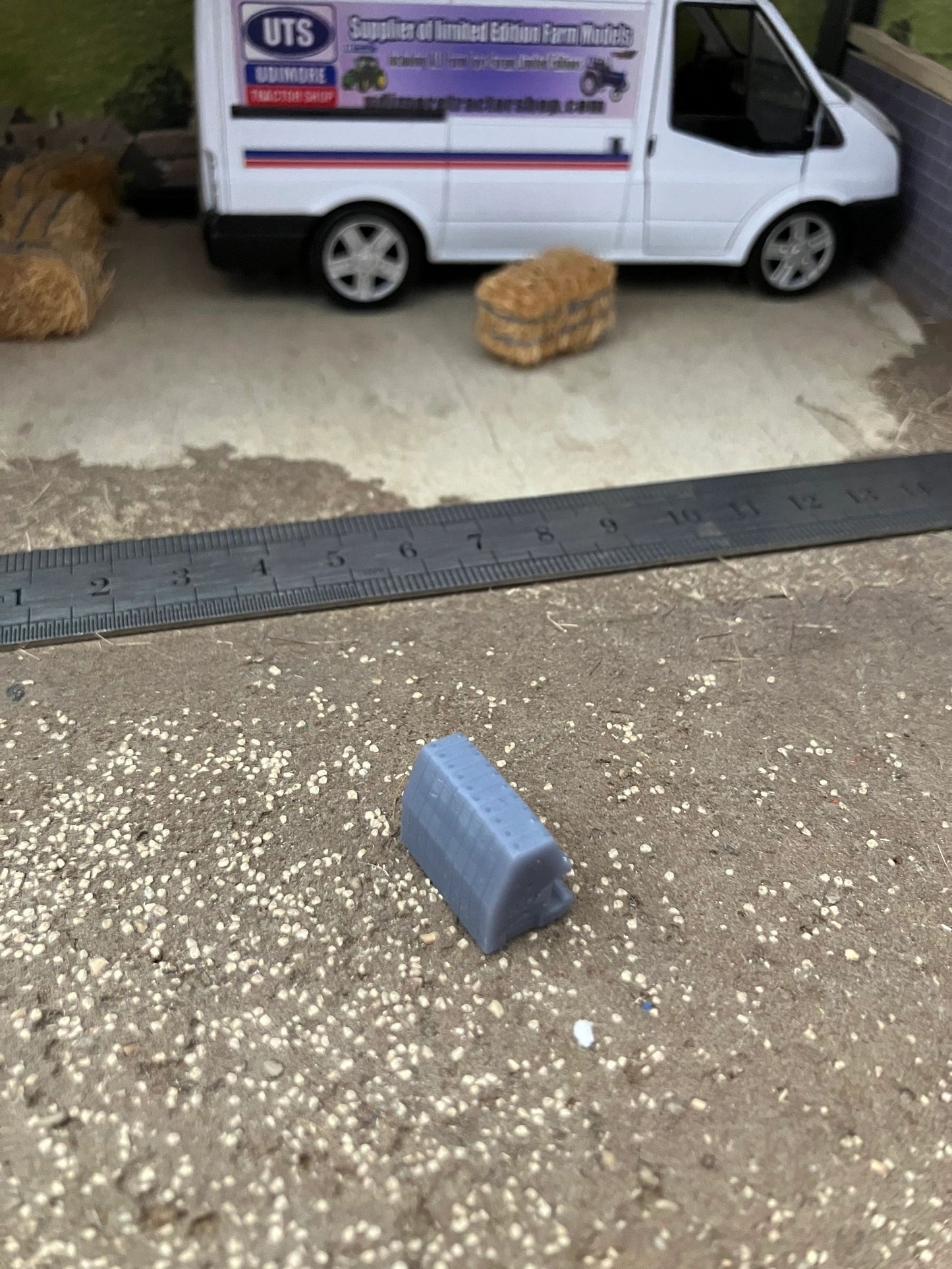 Ford 1000 series Tractor weight block 1:32 scale Image 4