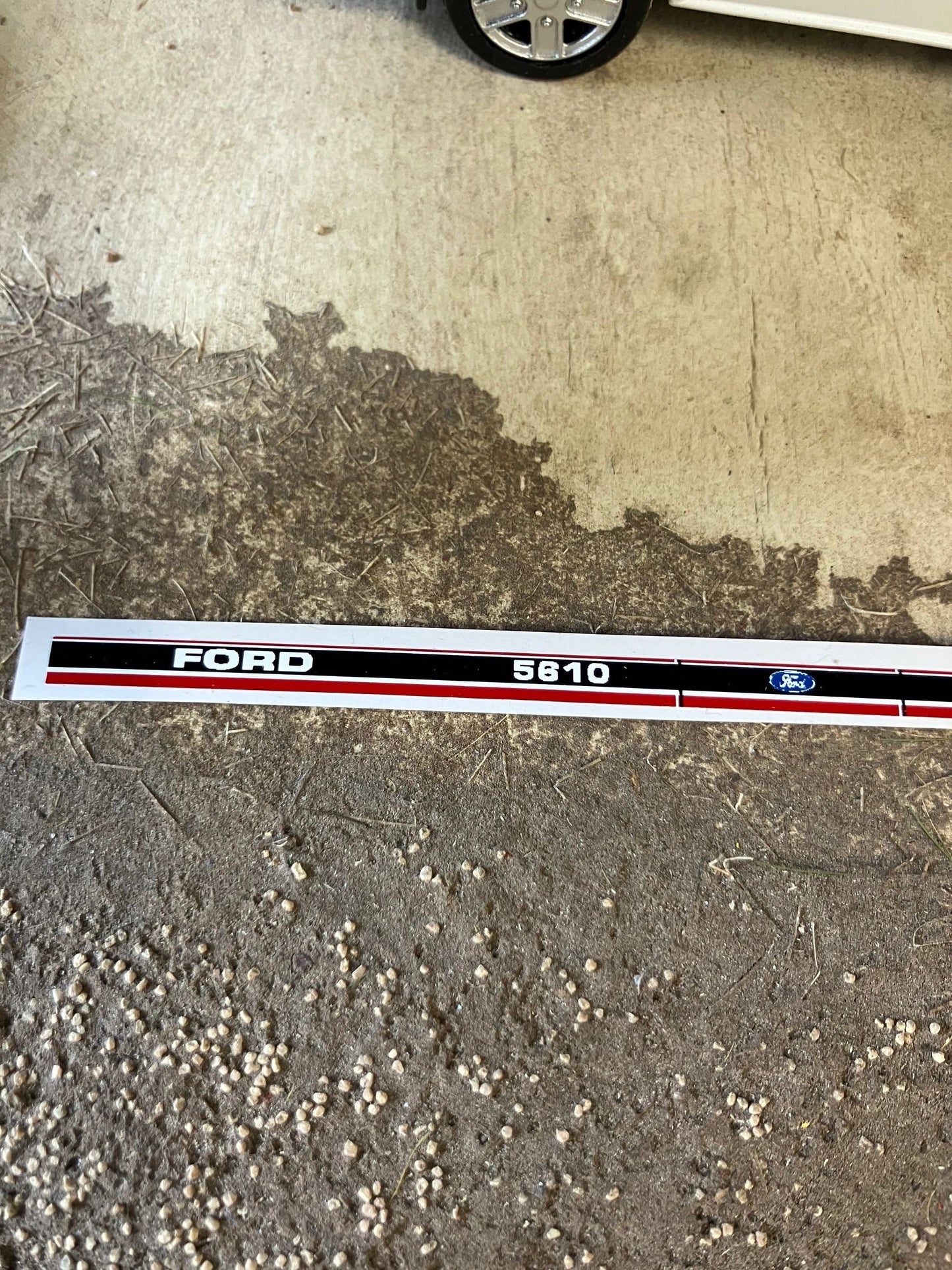 Ford 5610 Tractor Professional pre cut High quality vinyl bonnet decals farm machinery Britains decals 1:32 scale Image 3