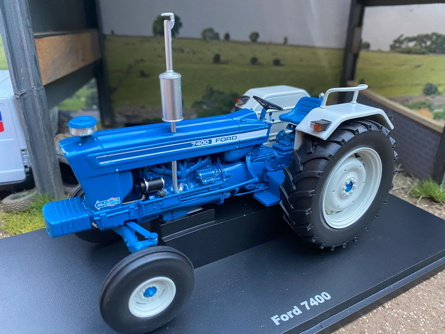 Ford 7400 2wd Tractor Limited Edition Stunning in 1:32 scale VKA Models Image 2