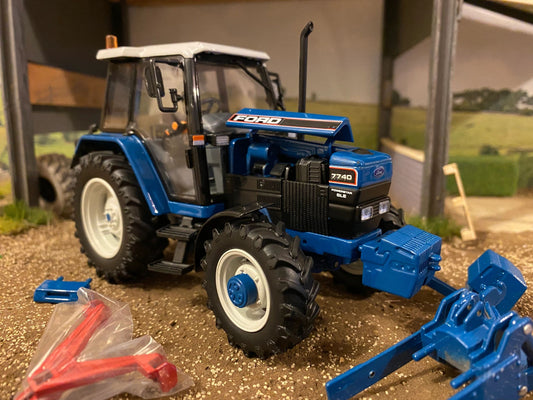 Ford 7740 SLE 4wd tractor Conversion White roof 1:32 scale Farm model Image 2