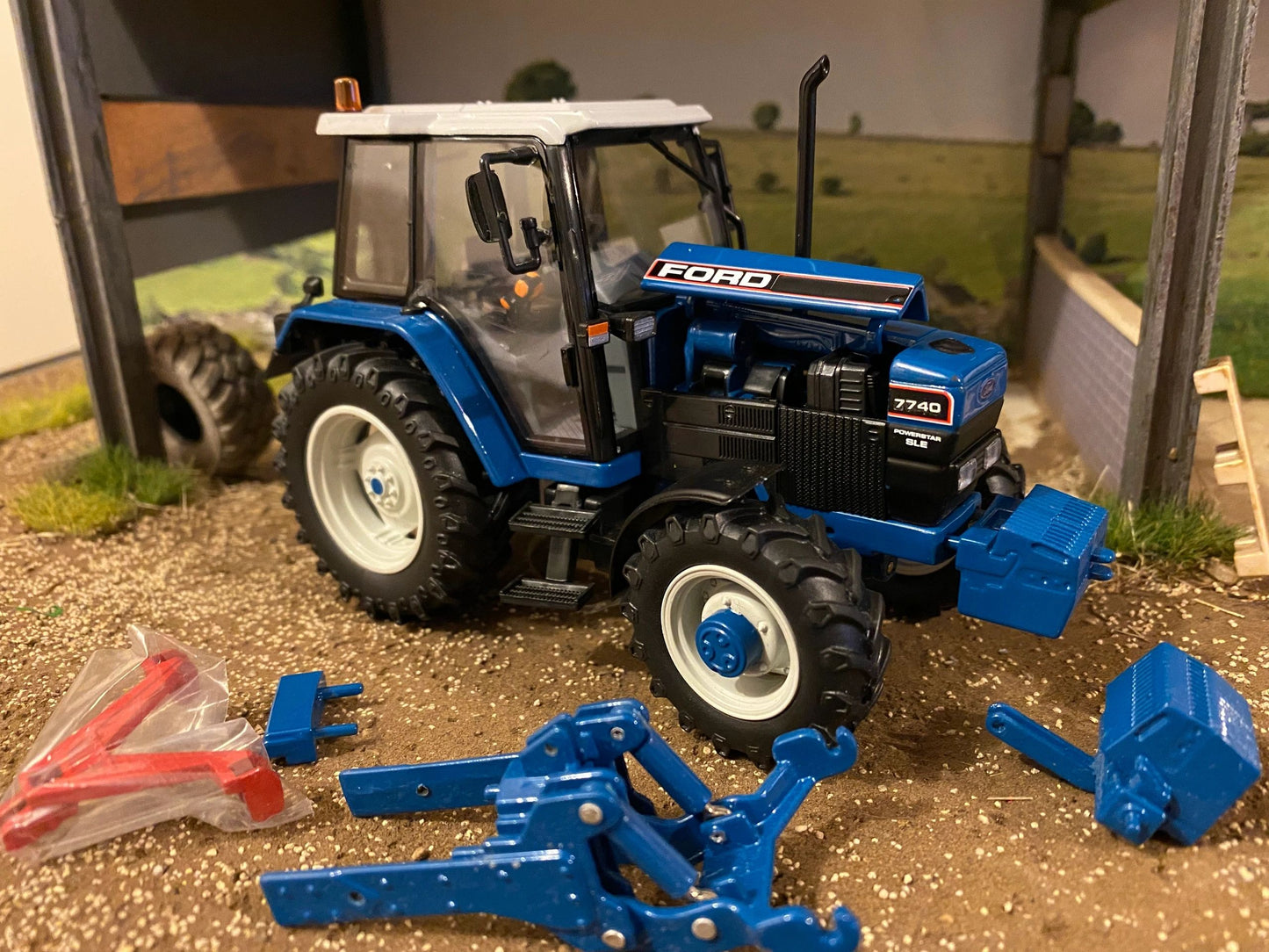 Ford 7740 SLE 4wd tractor Conversion White roof 1:32 scale Farm model Image 4