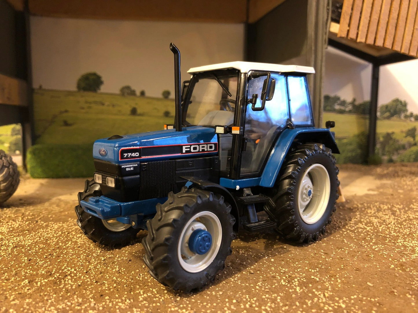Ford 7740 SLE 4wd tractor Conversion White roof 1:32 scale Farm model Image 5