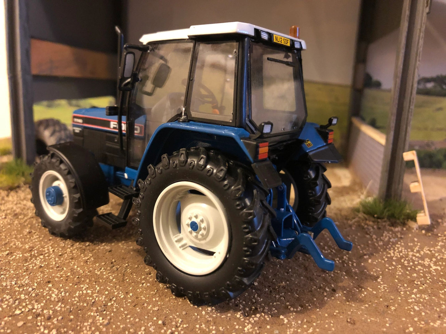 Ford 7740 SLE 4wd tractor Conversion White roof 1:32 scale Farm model Image 8