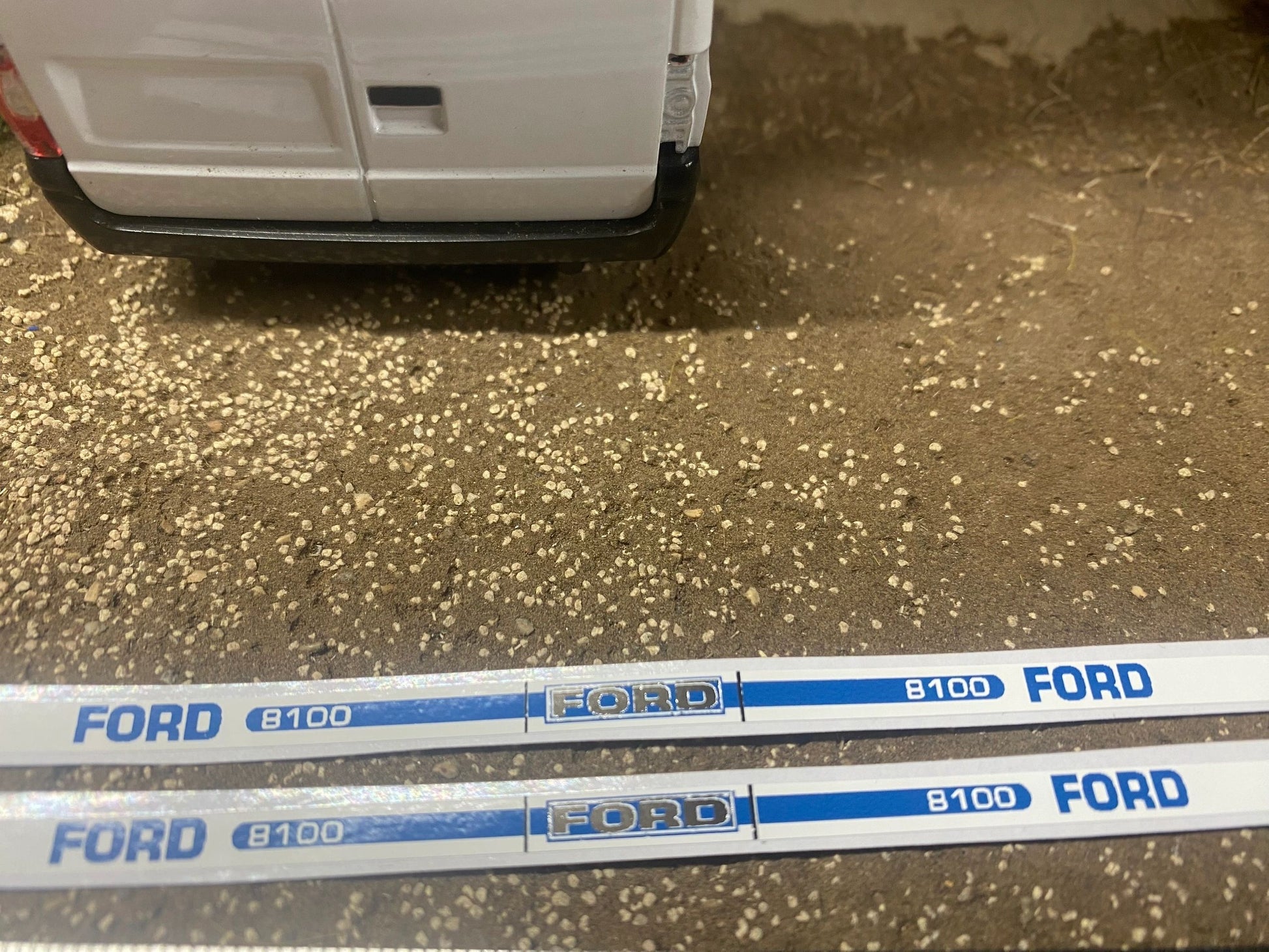 Ford 8100 Tractor metallic reflective silver Professional pre cut High quality vinyl bonnet decals farm machinery Britains decals 1:32 scale Image 2