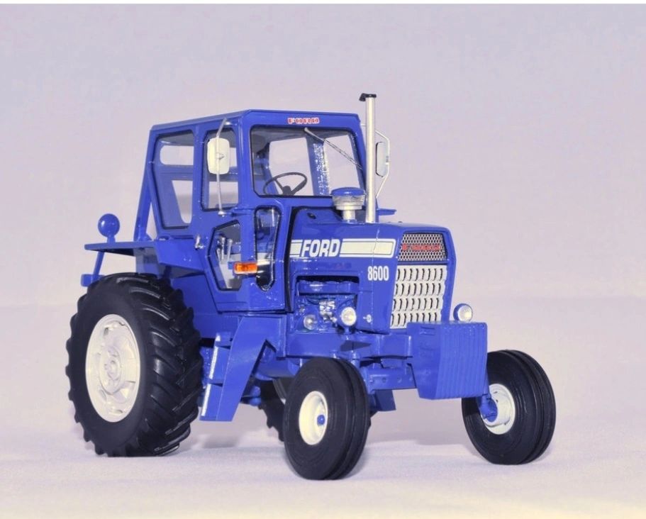 Ford 8600 2wd Tractor Limited Edition Stunning in 1:32 scale VKA Models Image 6