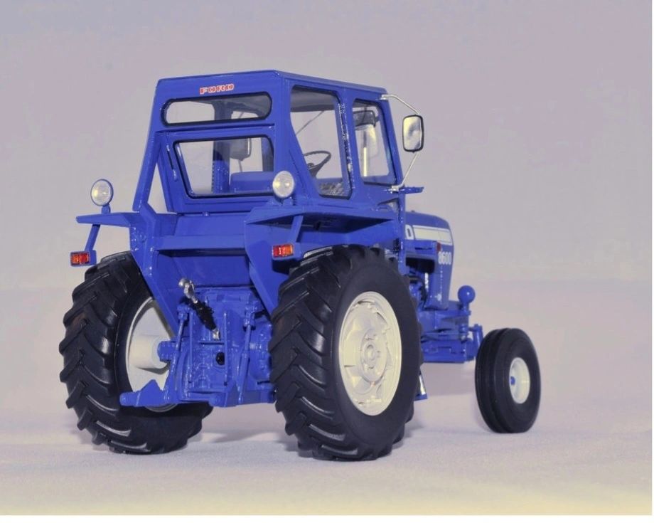Ford 8600 2wd Tractor Limited Edition Stunning in 1:32 scale VKA Models Image 8