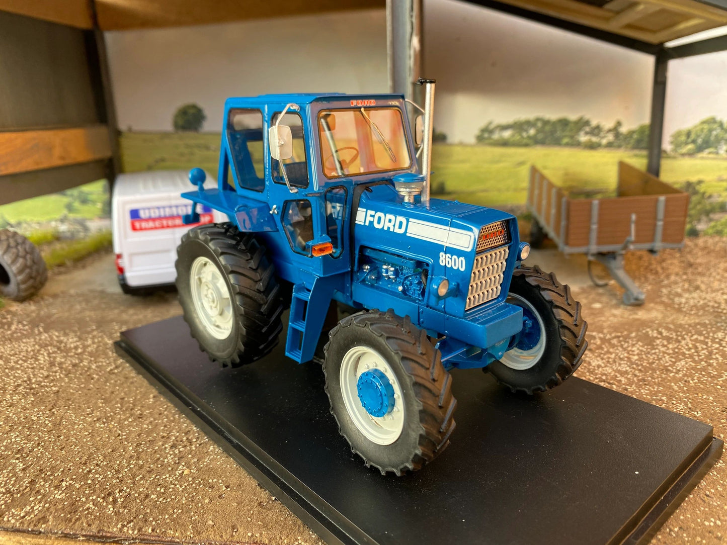 Ford 8600 4wd Tractor Limited Edition Stunning in 1:32 scale VKA Models Image 3