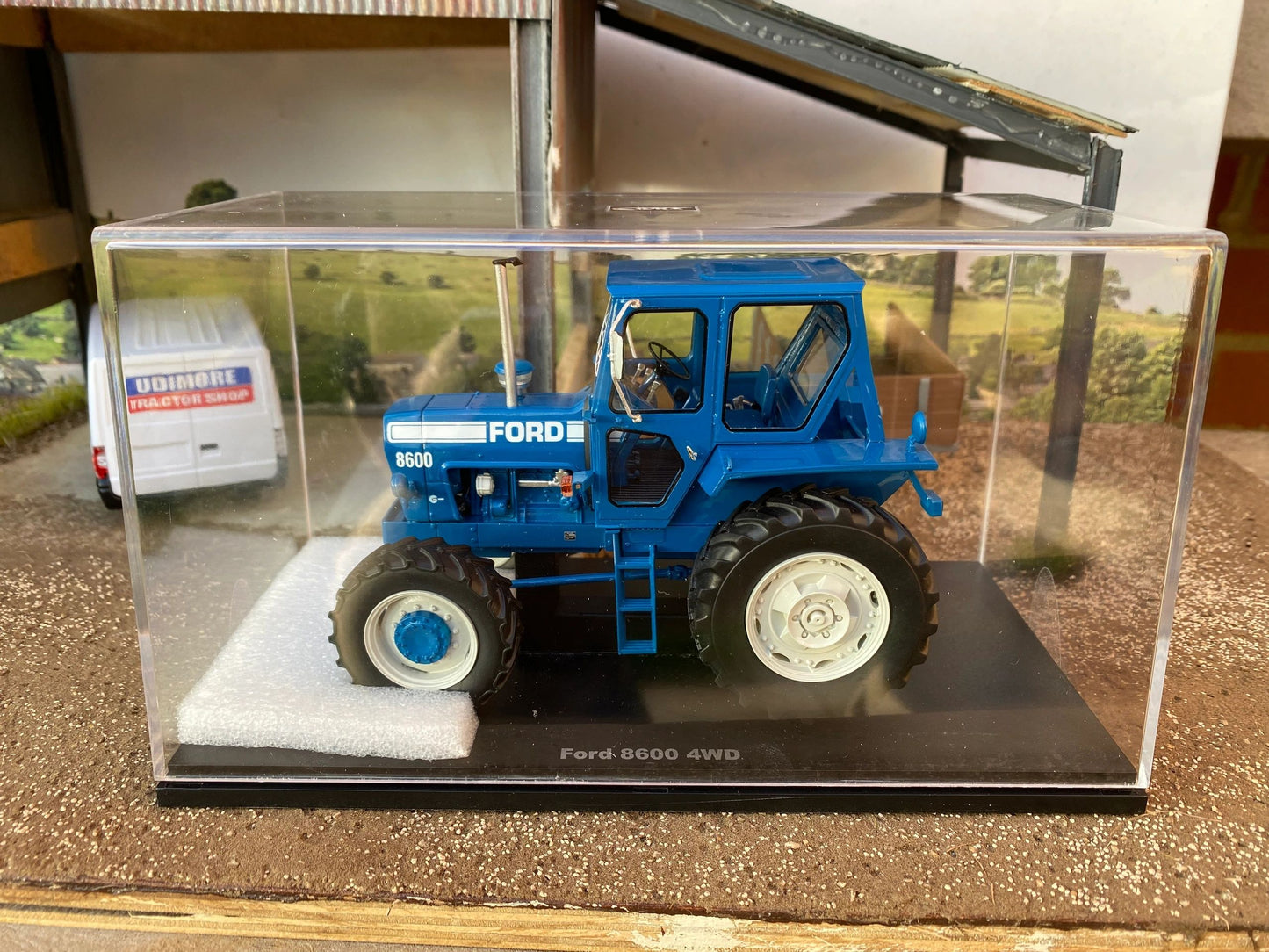 Ford 8600 4wd Tractor Limited Edition Stunning in 1:32 scale VKA Models Image 9