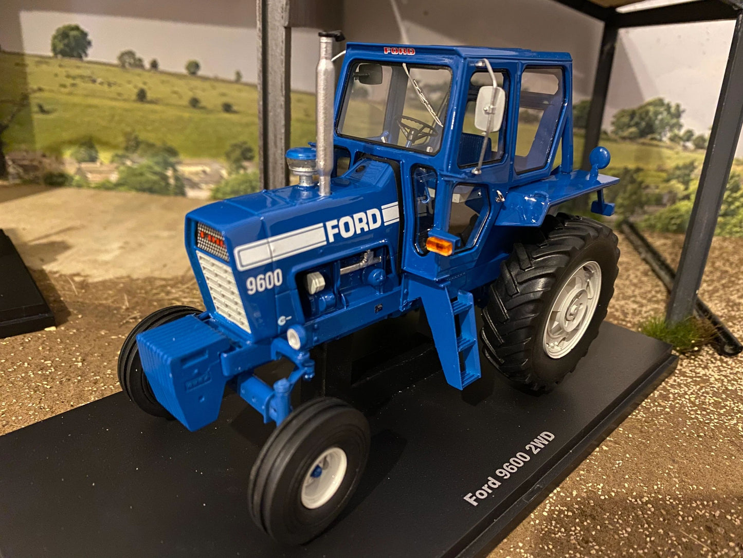 Ford 9600 2wd Tractor Limited Edition Stunning in 1:32 scale VKA Models Image