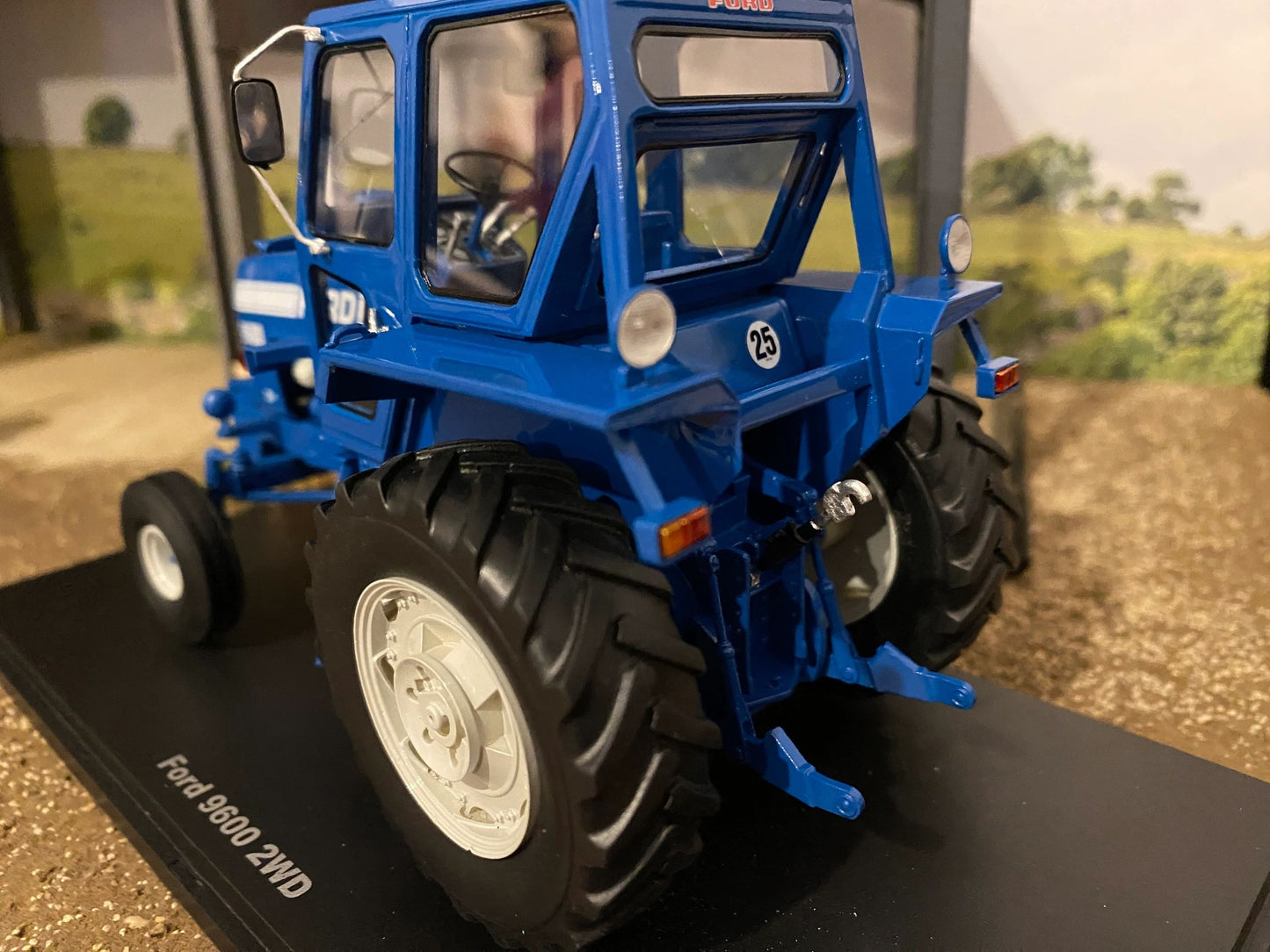 Ford 9600 2wd Tractor Limited Edition Stunning in 1:32 scale VKA Models Image 4