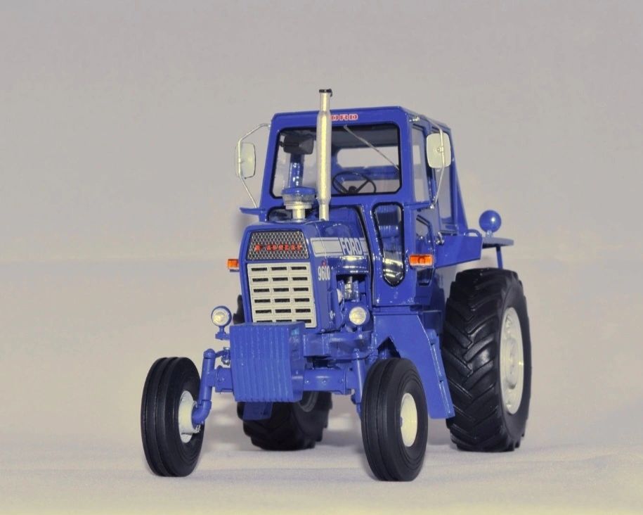 Ford 9600 2wd Tractor Limited Edition Stunning in 1:32 scale VKA Models Image 8