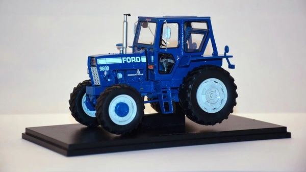 Ford 9600 4wd Tractor Limited Edition Stunning in 1:32 scale VKA Models Image 8