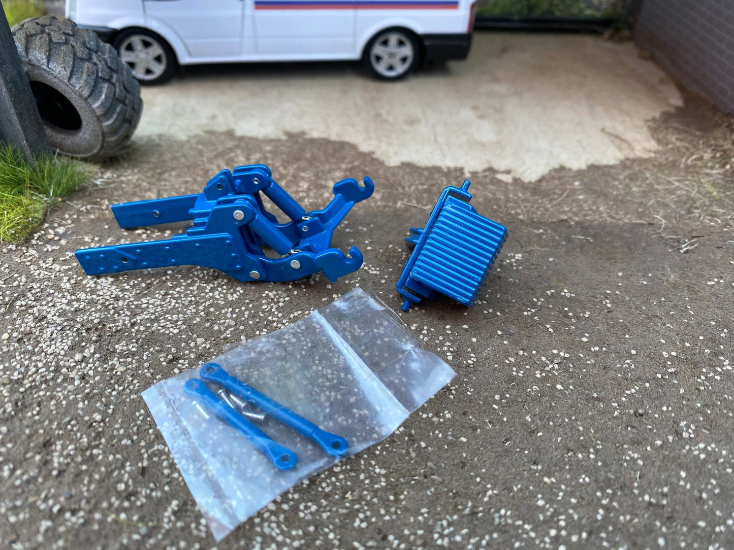 Ford BLUE New Holland Front linkage tractor SET weight system Image 3