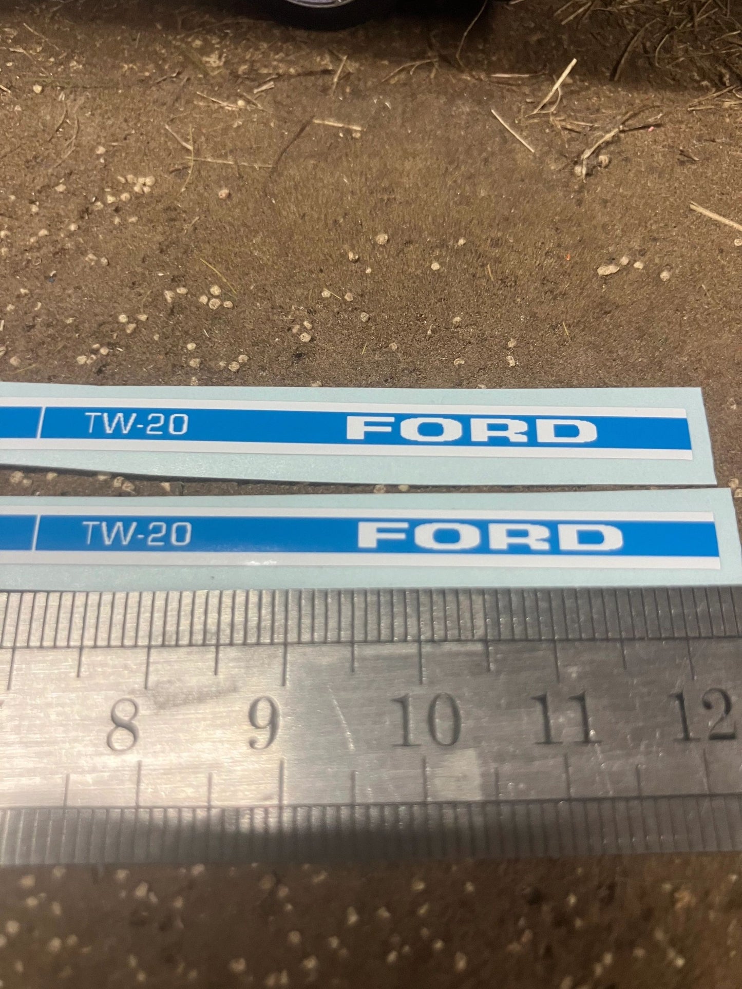 Ford TW20 mk 2 Tractor Pre cut professional High quality vinyl bonnet decals farm machinery Britains decals 1:32 scale Image 3
