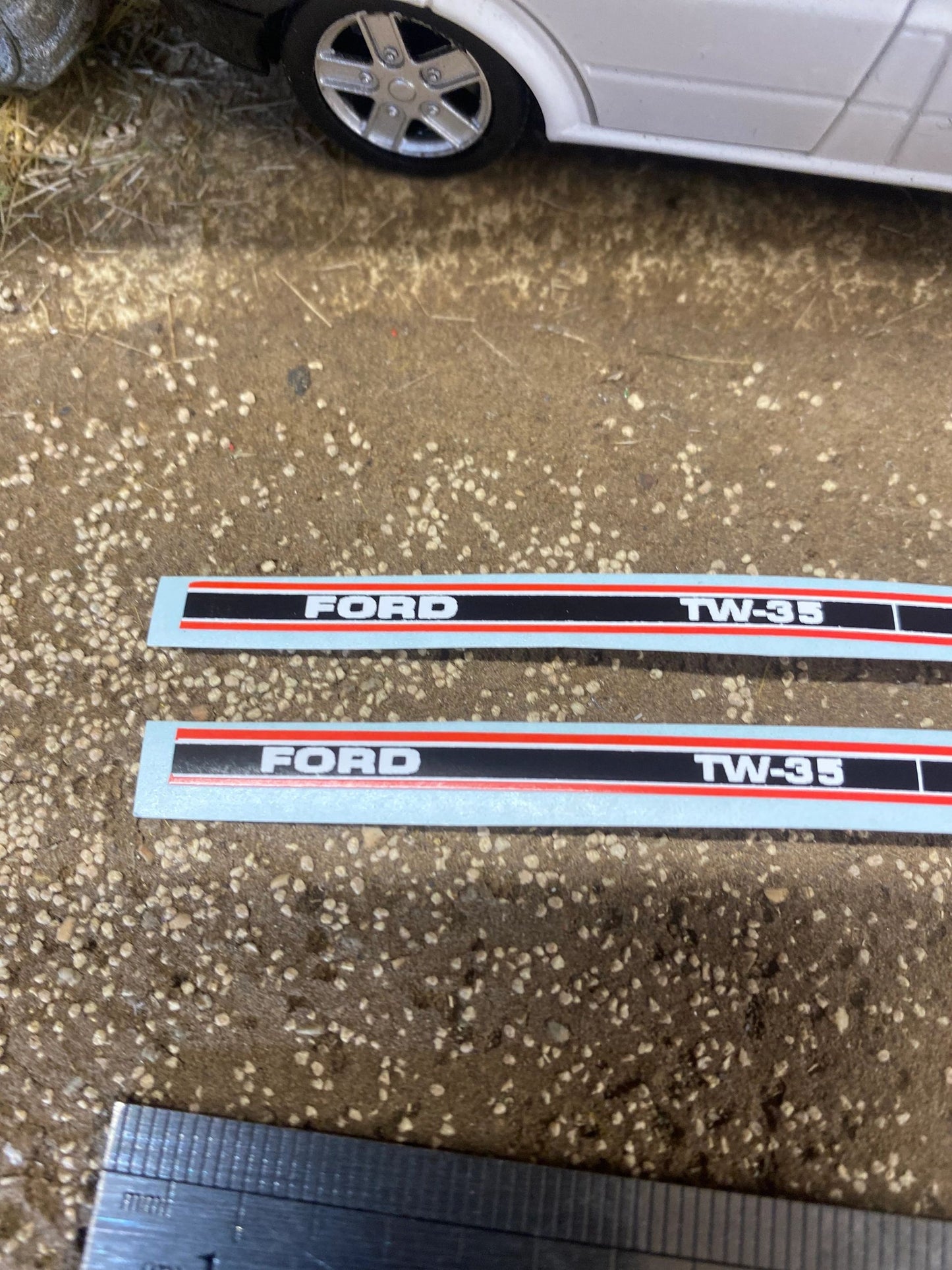 Ford TW35 Tractor Pre cut professional High quality vinyl bonnet decals farm machinery Britains decals 1:32 scale Image 3
