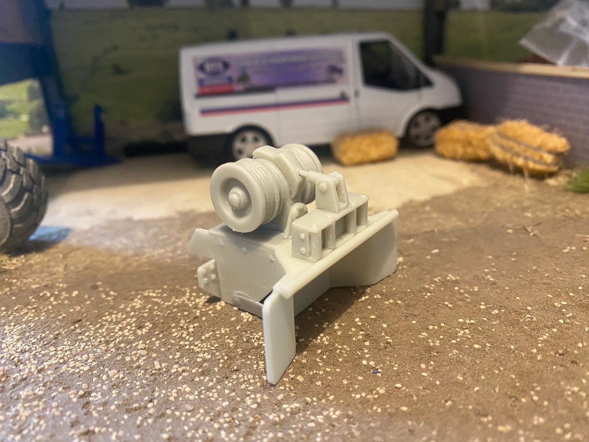 Forestry Logging skidder winch double drum for tractor conversions farm machinery 1:32 scale Image