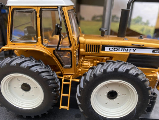 GOLD County 1884 Tractor Conversion 1:32 scale Image 2