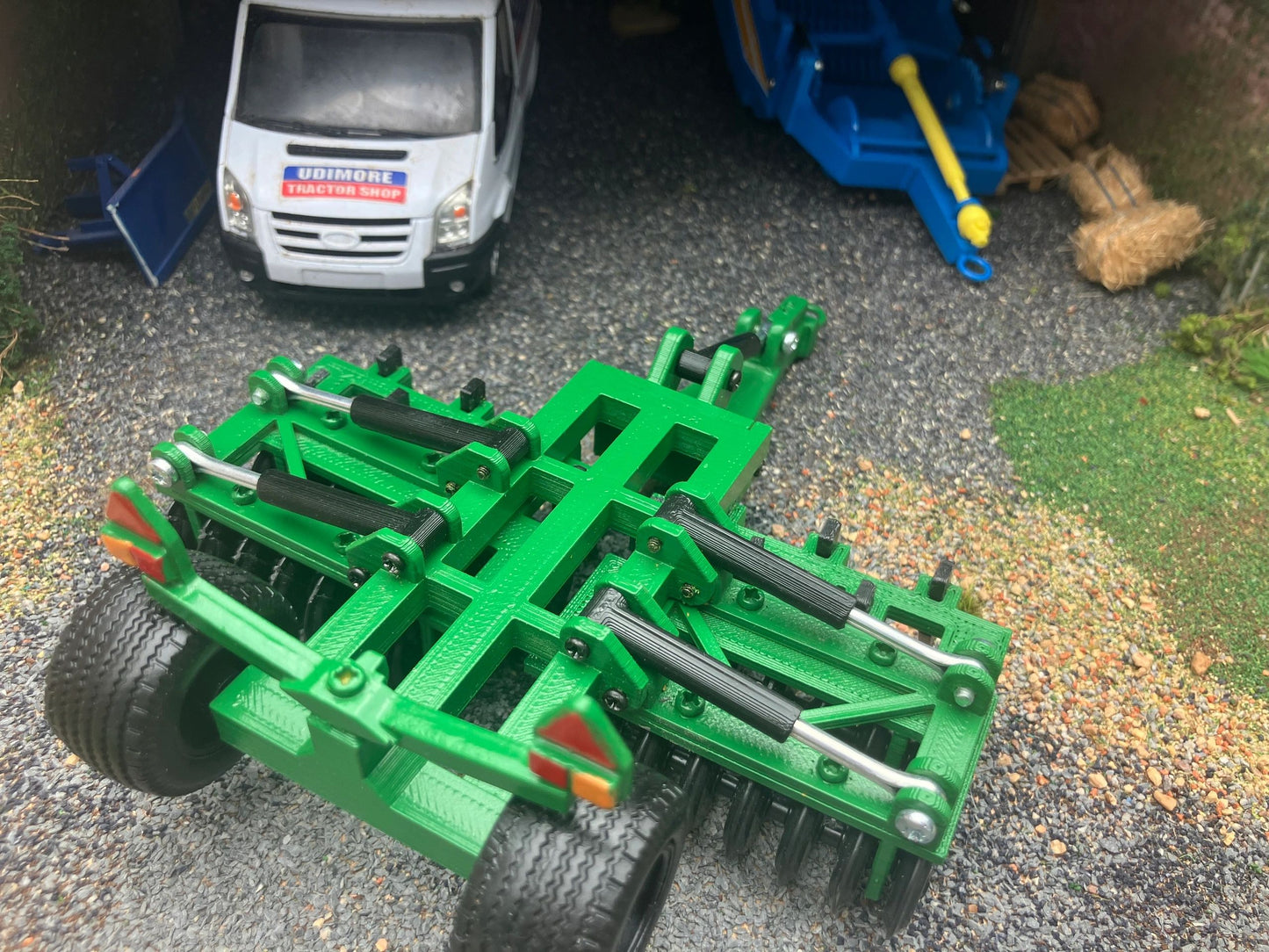 Green 3.3m double folding press cultipress 1:32 scale conversion great plains Image 8