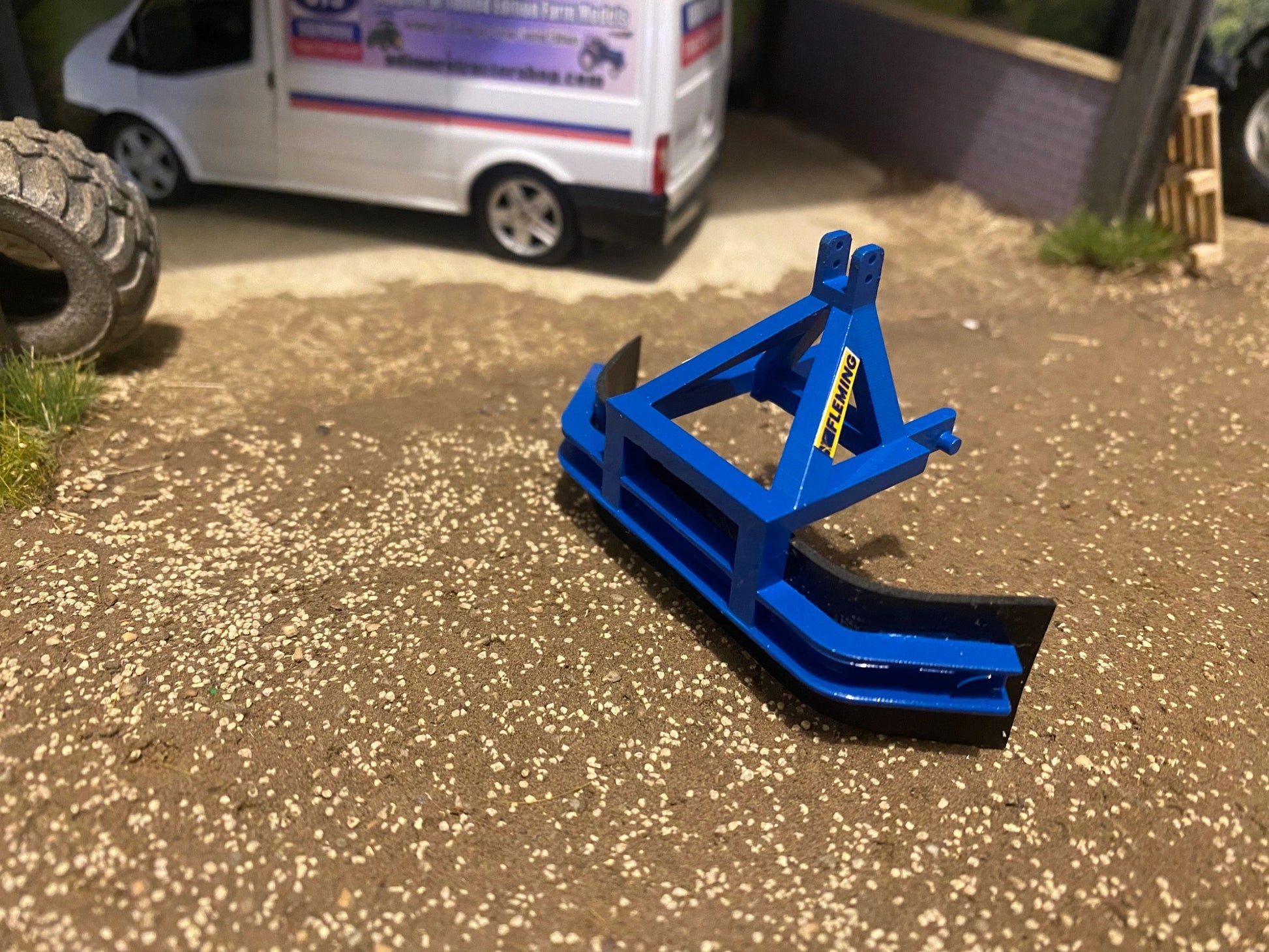 Hand made Blue Fleming yard scraper 1:32 scale Image 2