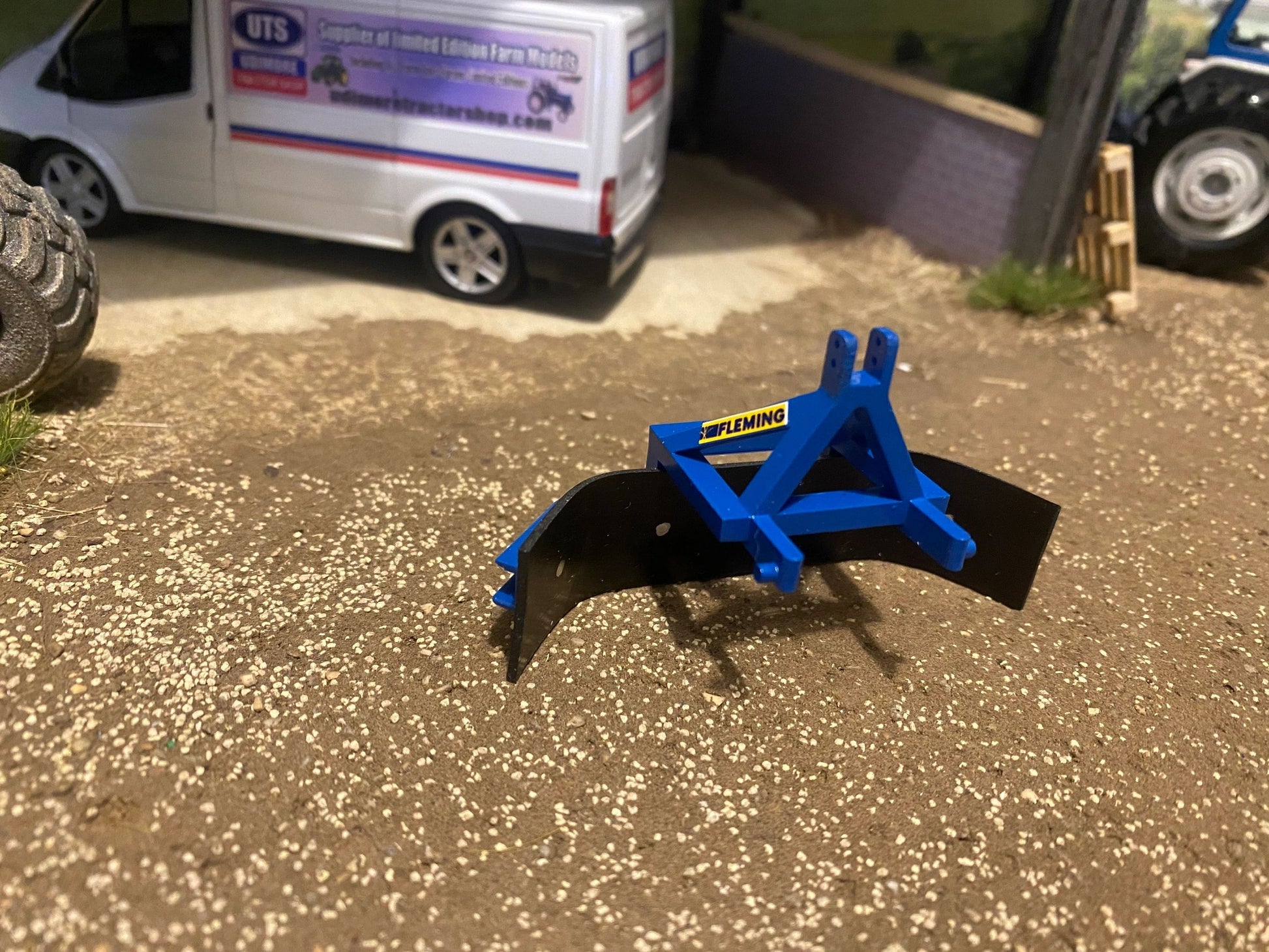 Hand made Blue Fleming yard scraper 1:32 scale Image 4