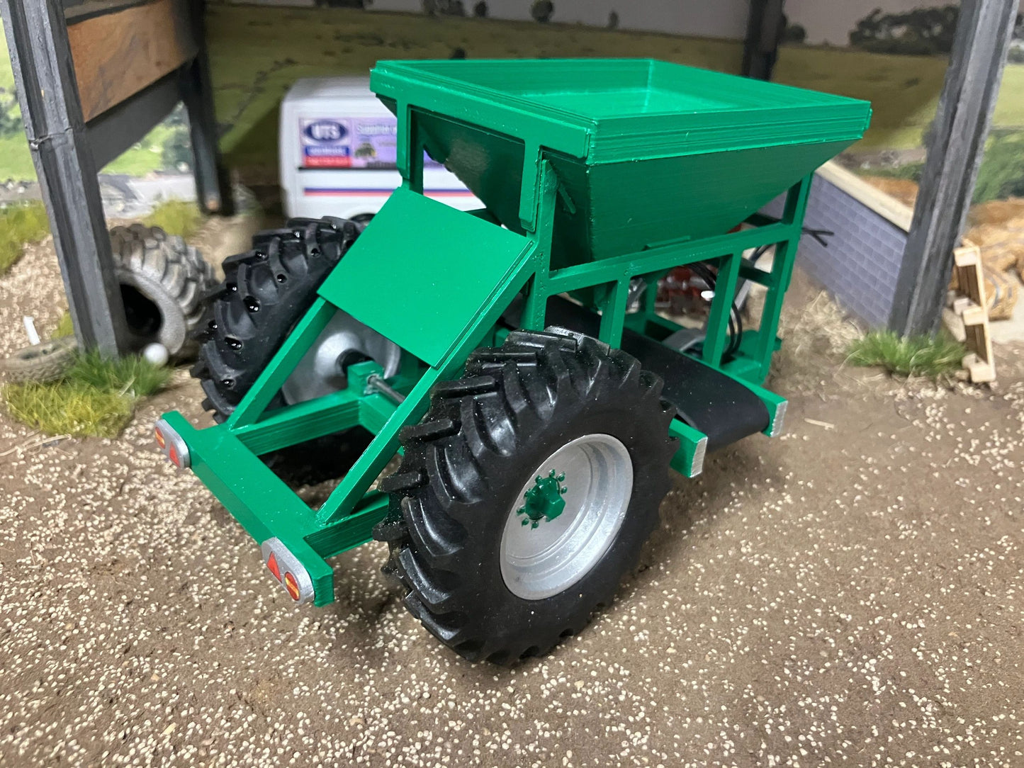 Hand made Scratch built Green 8 tonne Stonecart Gravel trailer 1:32 scale Image 5