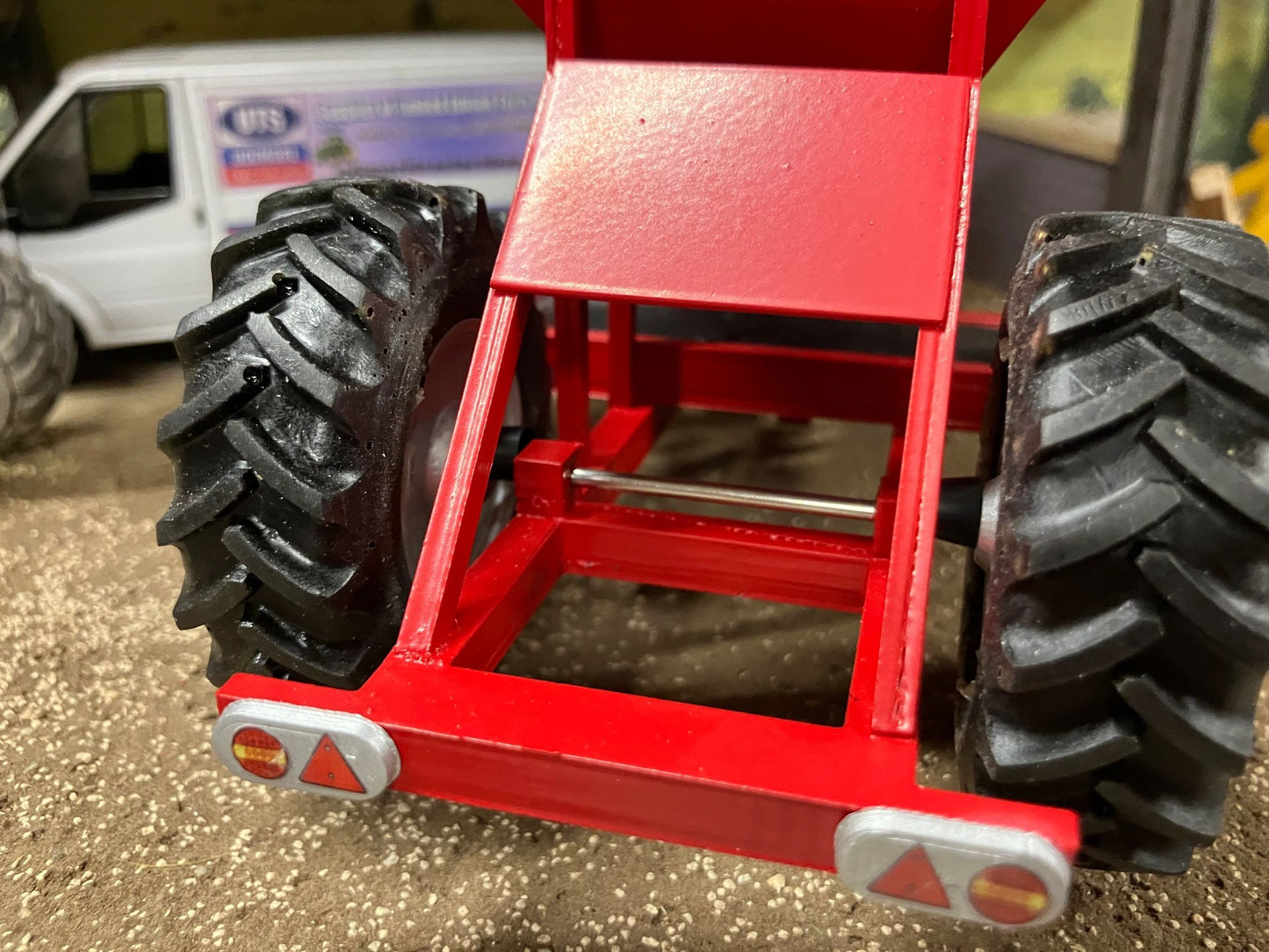 Hand made Scratch built Red 8 tonne Stonecart gravel trailer 1:32 scale Image 5