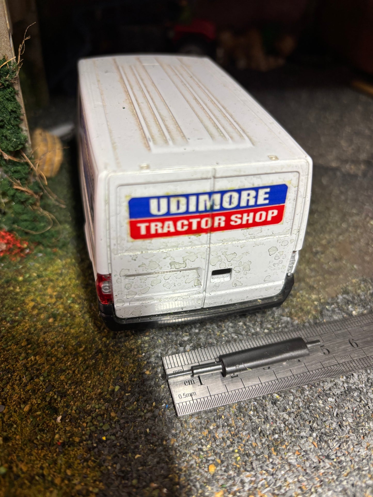 04563 Tractor Exhaust 3 Artisan32 farm machinery 1:32 scale