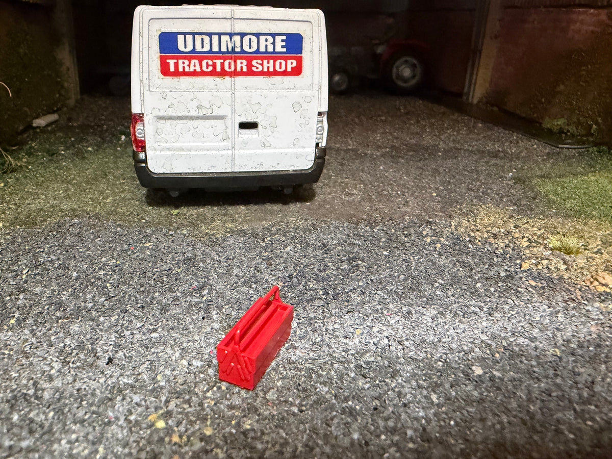 Agri Modelbouw Red Toolbox Type 2 – 1:32 Scale Farm Workshop Accessory – AM-06020