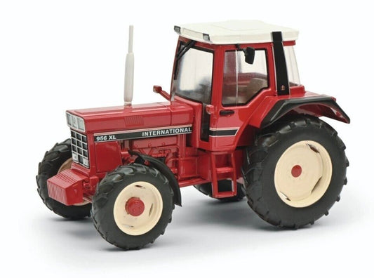 International IH 956XL Tractor 1:32 scale NEW and boxed Schuco CASE Image 2