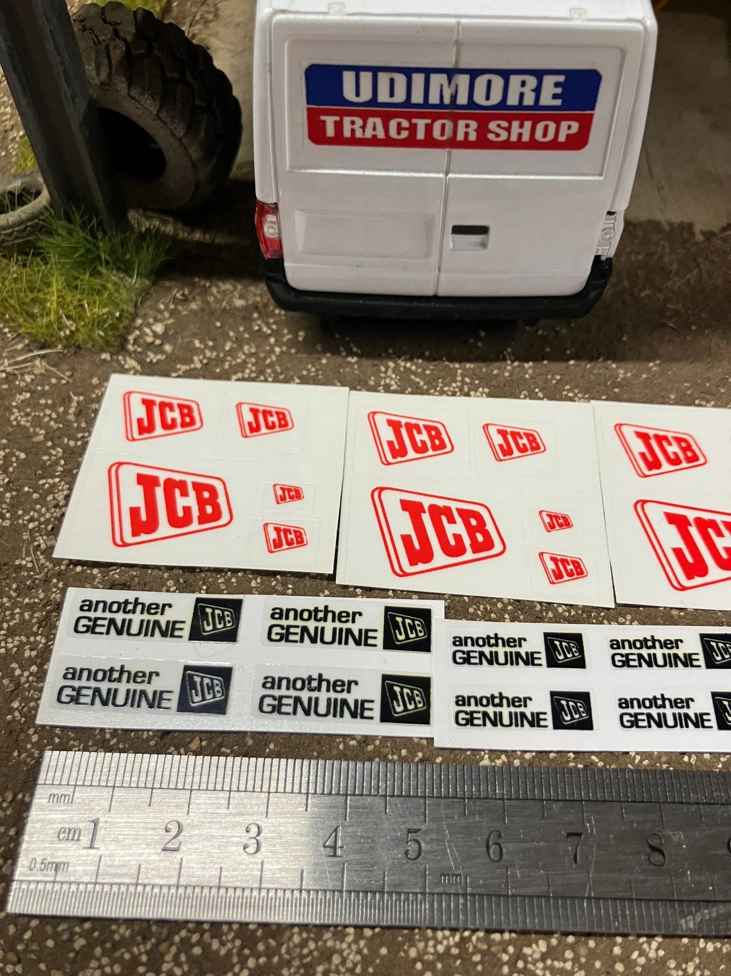 JCB construction x 27 decal pack 1:32 scale Professional pre cut High quality vinyl JCB construction loadall Tractor trailer farm machinery decals Image 3