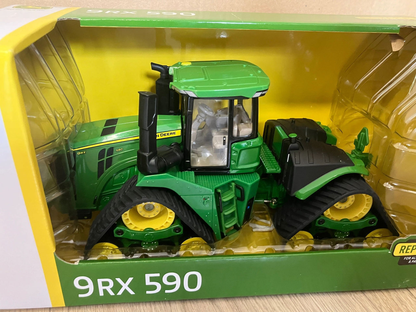 John Deere 9RX 590 Prestige Tractor on tracks 1:32 scale ERTL 45774 Image