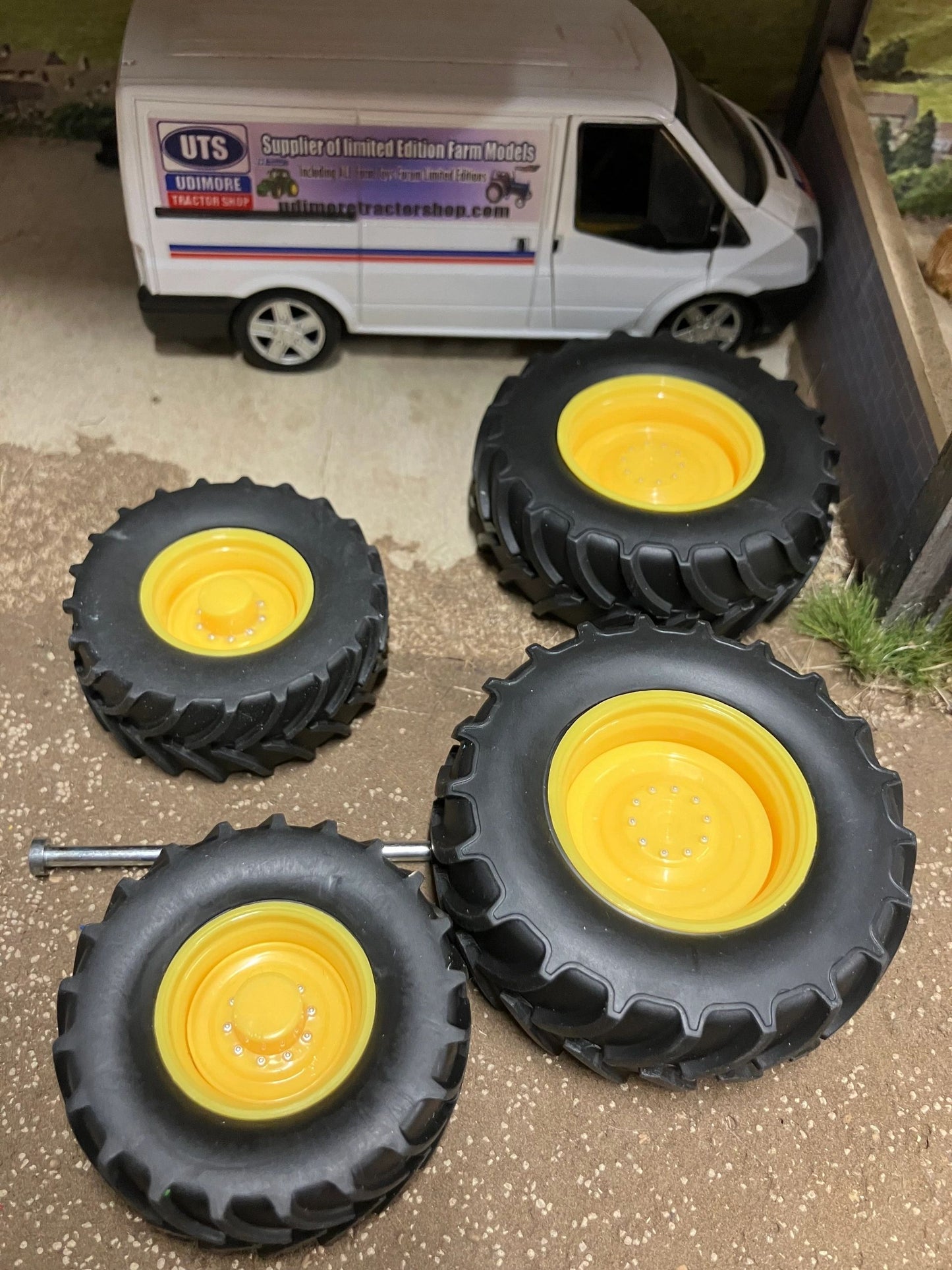 John Deere Tractor wheel set 1:32 scale 51mm x 20mm , 67mm x 24mm wiking Siku Image 4