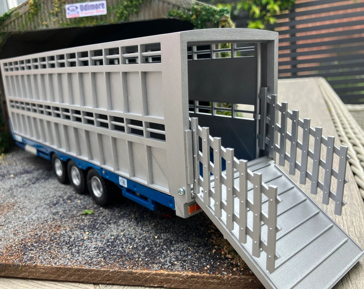 Kane Tri axle Cattle box Trailer 1:32 scale Hand built Image