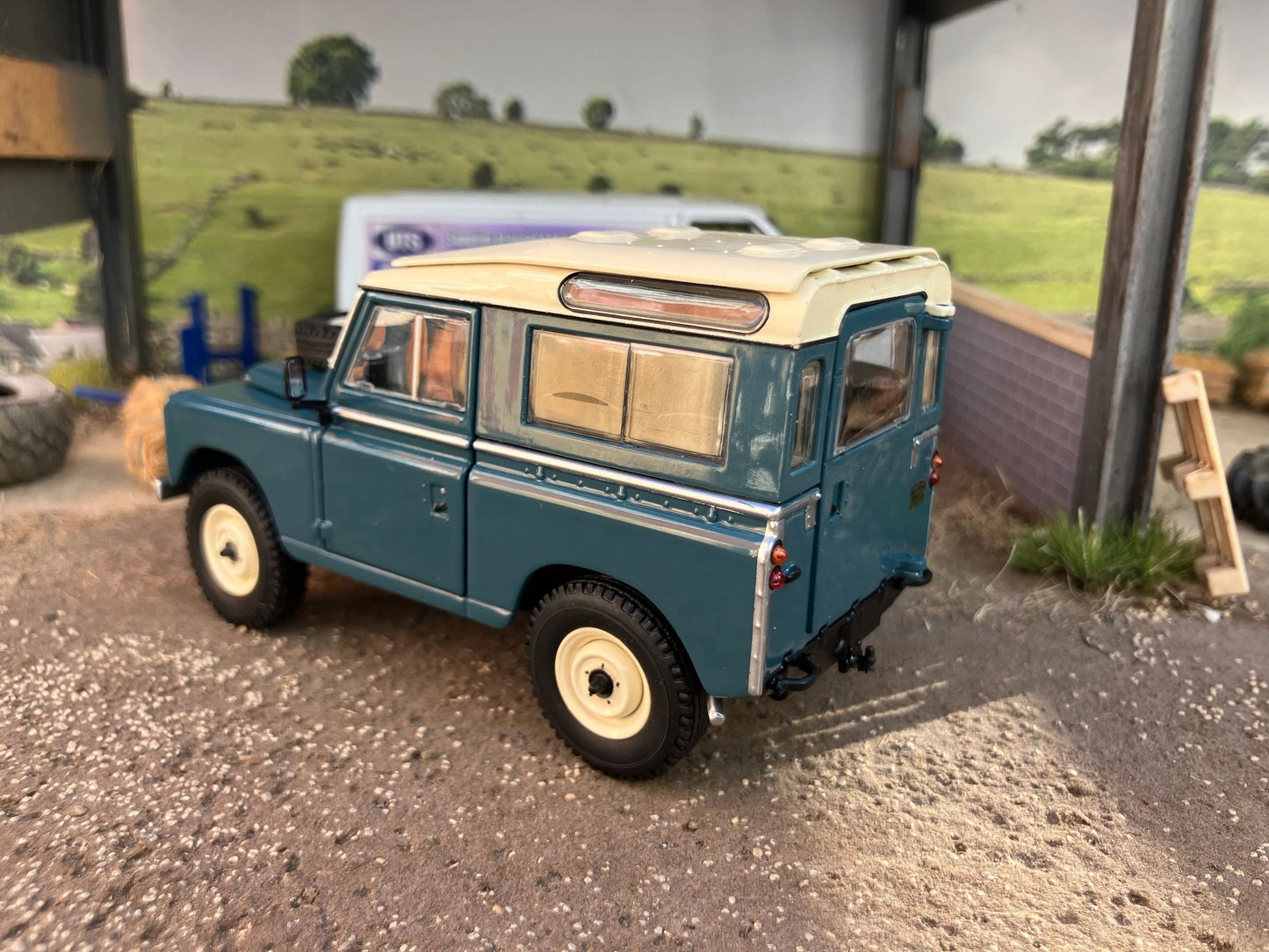 Land Rover Series 3 88 Safari roof marine Blue Marge Models 1:32 scale new boxed MM2421-01 Image 7
