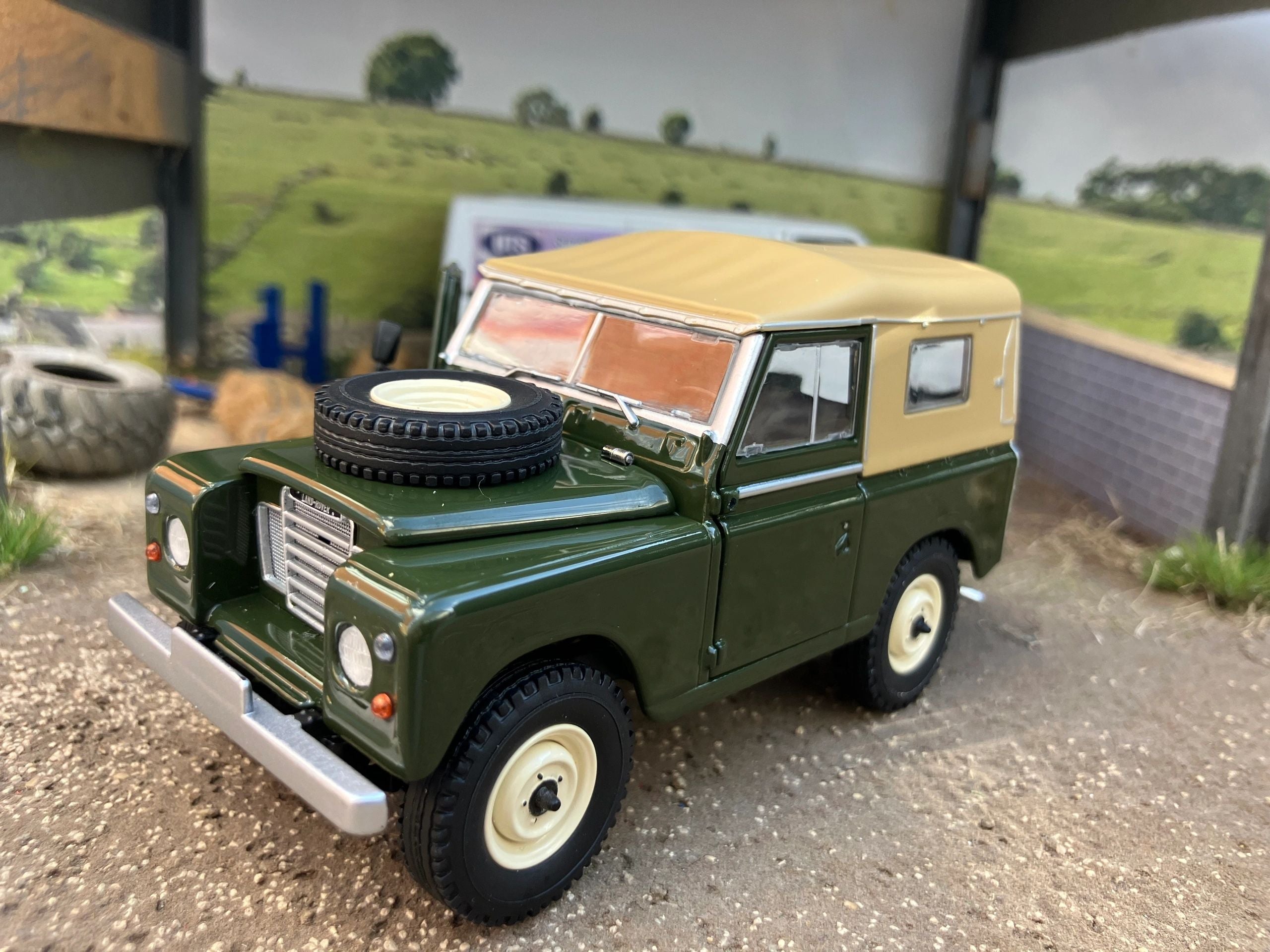 Land Rover Series 3 88 – Marge Models 1/32, Toit Safari Bleu, Miniature Neuve