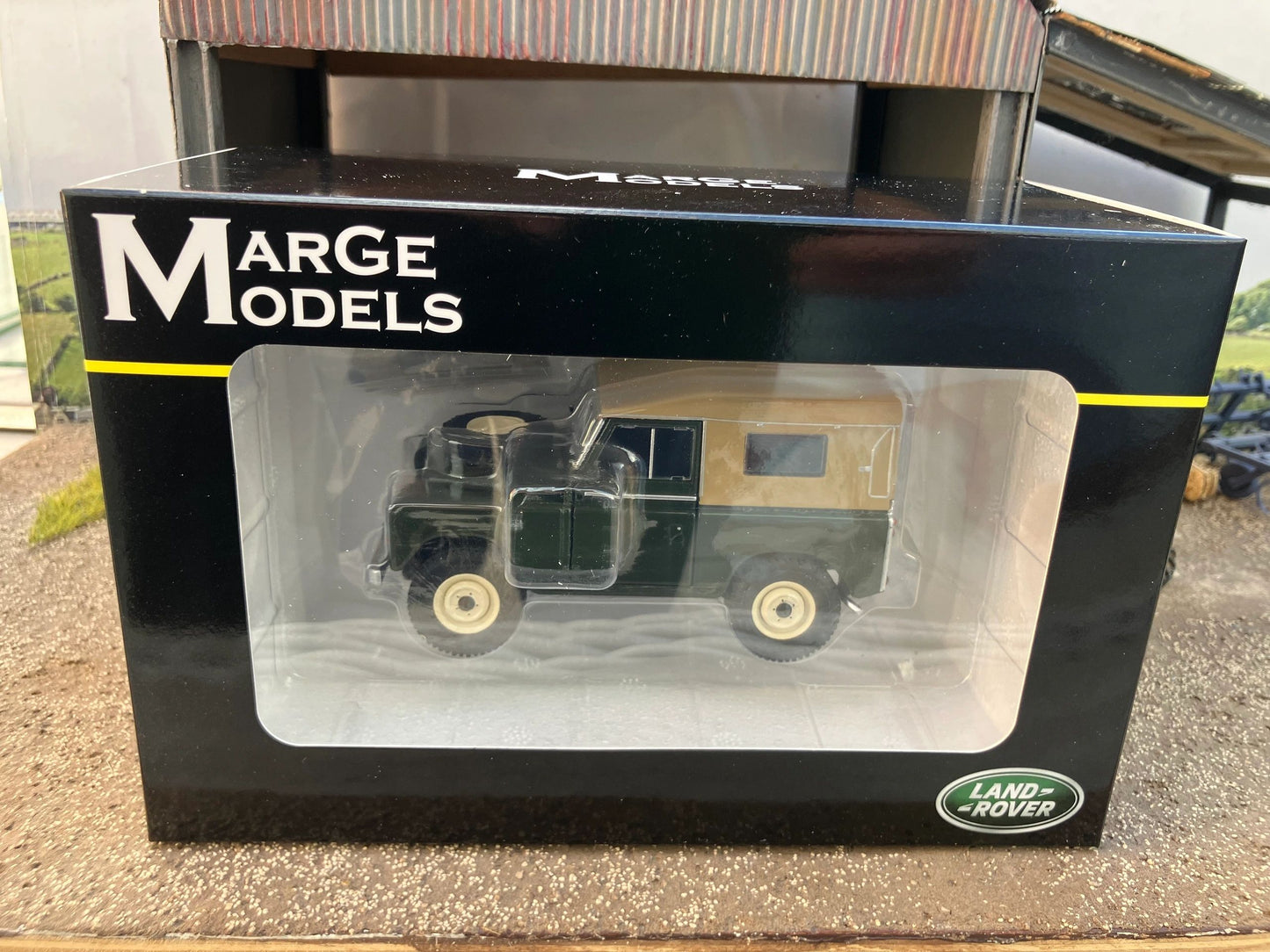 Land Rover Series 3 88 Soft top Deep Bronze Green Marge Models 1:32 scale new boxed MM2420-03 Image 7