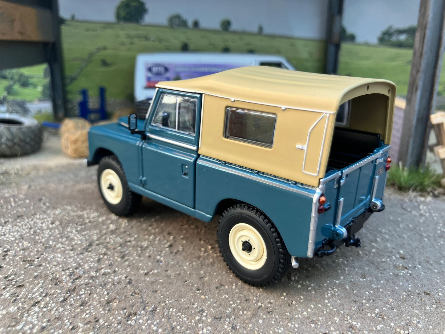 Land Rover Series 3 88 Soft top marine Blue Marge Models 1:32 scale new boxed MM2420-01 Image 7