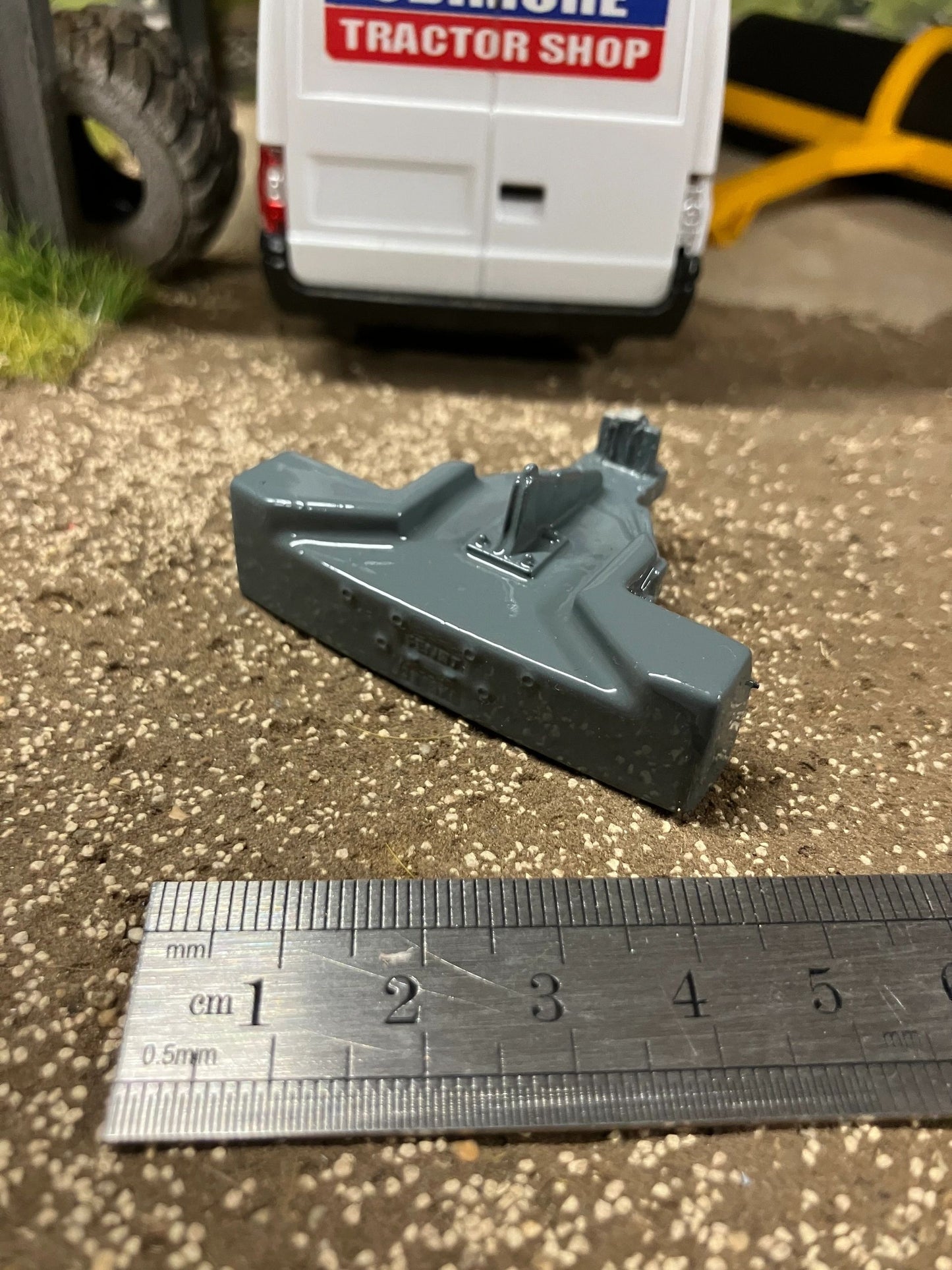 Large Front weight tractor system farm 1:32 scale Image