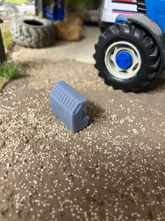 Leyland Tractor front middle weight 1:32 scale Image 2