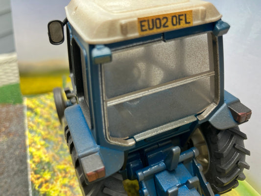 Lightly weathered Britains Ford 6600 bubble cab tractor conversion 1:32 scale BOXED 43308 Image 2