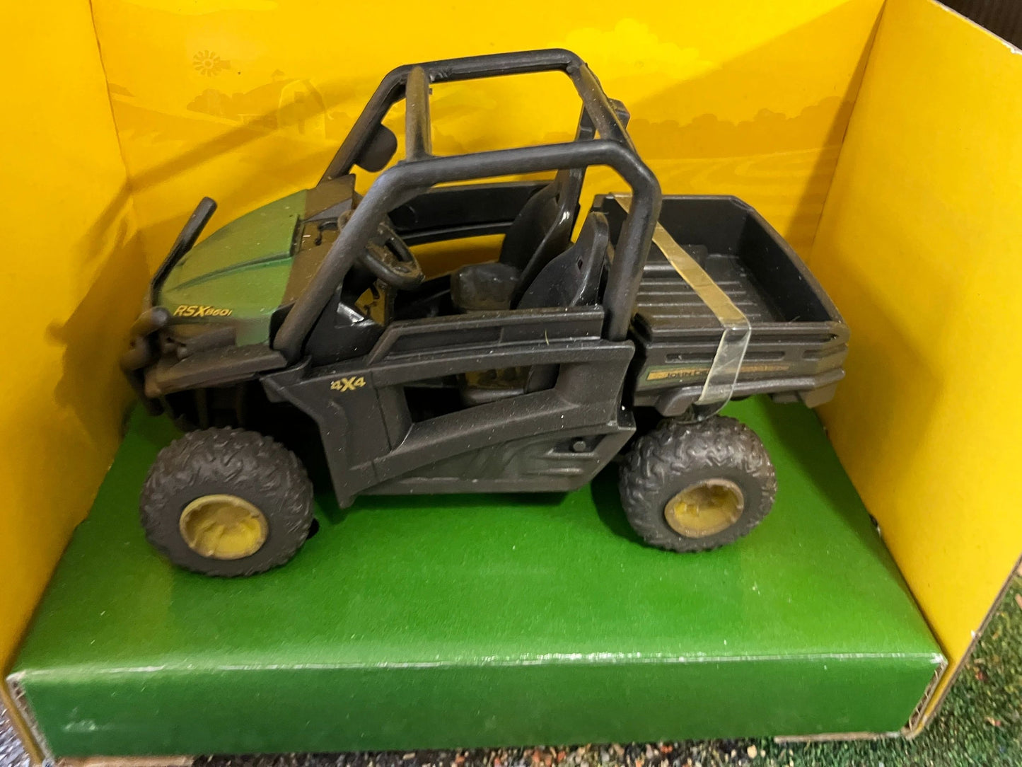 Lightly weathered Britains John Deere RSX860i Gator conversion 1:32 scale New BOXED 46801 Image 7