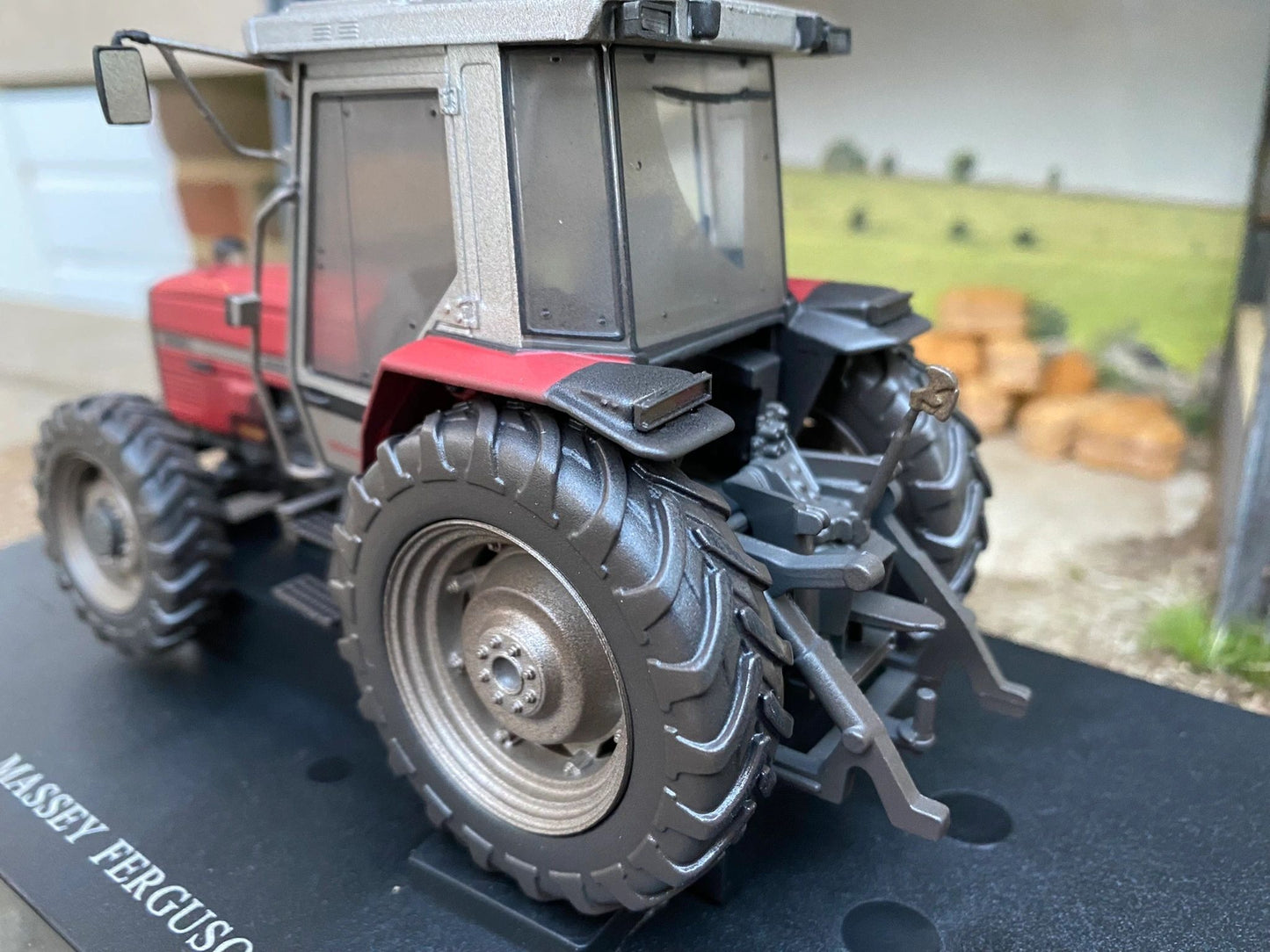 Lightly weathered Universal Hobbies Massey Ferguson 3080 tractor conversion 1:32 scale New BOXED Image 4